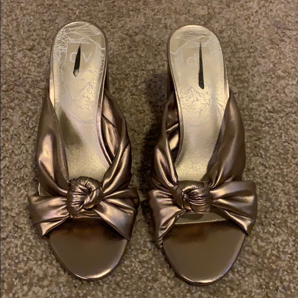 Dolce vita women’s metallic/gold heeled mule